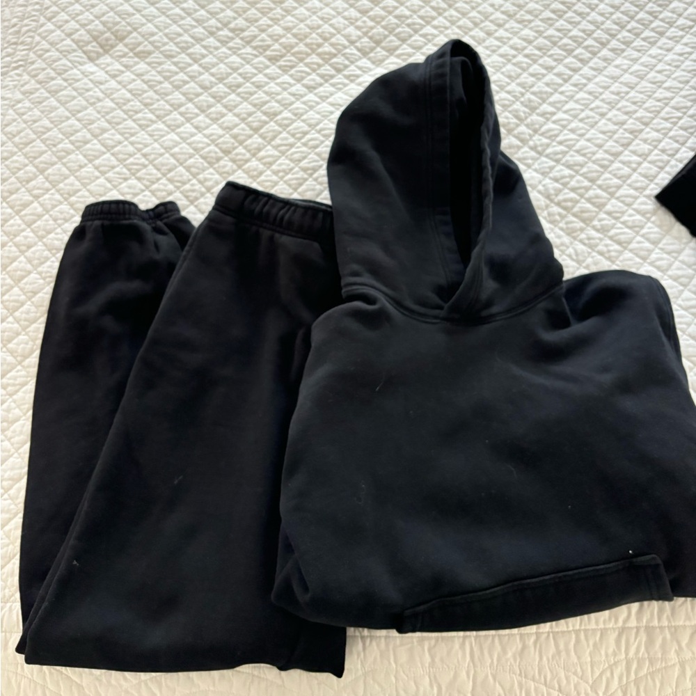 Aritzia Black Sweatsuit